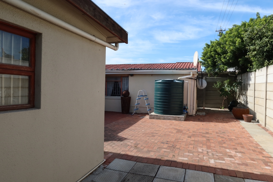 3 Bedroom Property for Sale in Churchill Estate Western Cape